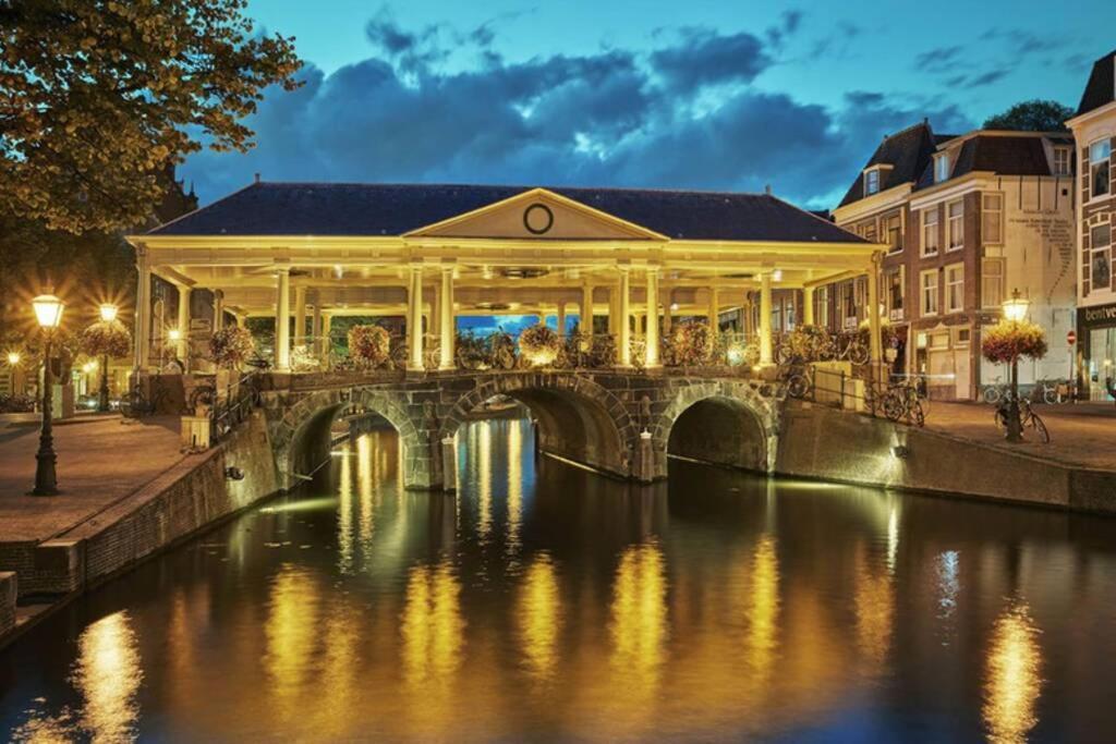 Beautiful Houseboat In The Centre Of Leiden Dış mekan fotoğraf